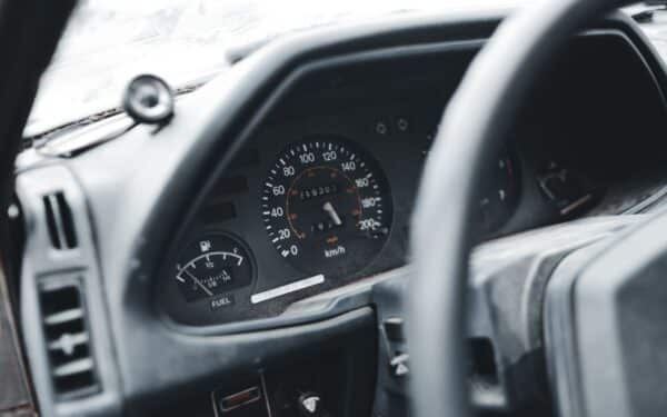 Kelionės automobiliu brangsta: kaip protingai planuoti kuro biudžetą ir maršrutus Lietuvoje