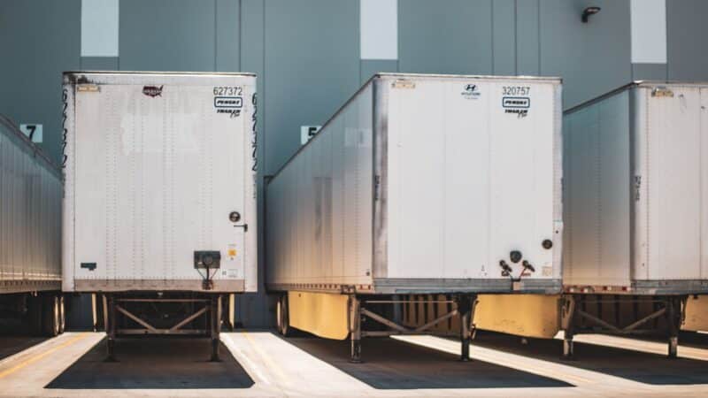 Regioninė logistikos įmonė investuoja į nuosavą sandėlį: ką tai reiškia kainoms ir darbo rinkai