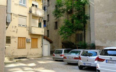 Senos statybos butai ir garažai kaip investicija: kada verta pirkti ir į ką pirmiausia atkreipti dėmesį