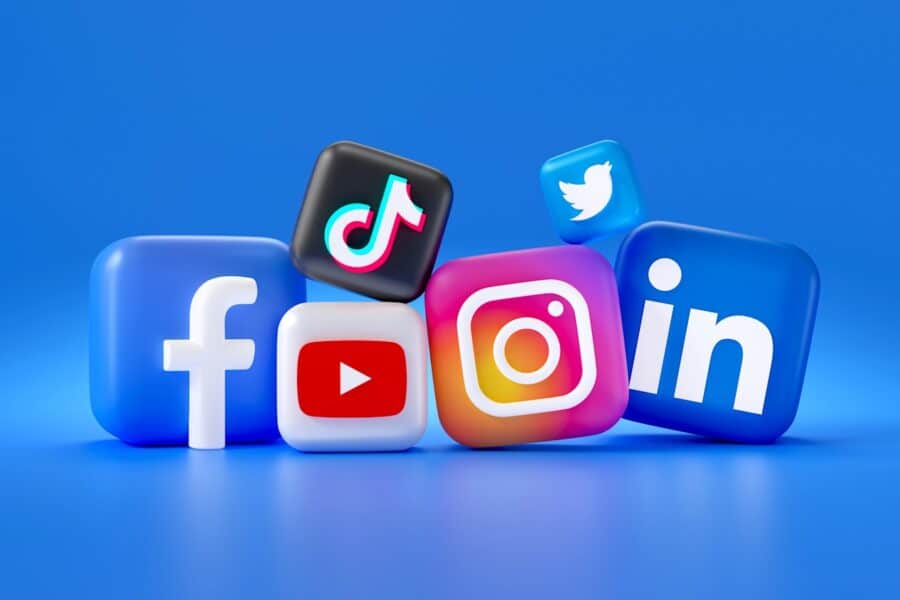 Socialinių tinklų privatumas po 2024 metų: kokius nustatymus peržiūrėti „Facebook“, „Instagram“ ir „TikTok“ - technology devices newsroom Duomenu privatumas Facebook Instagram