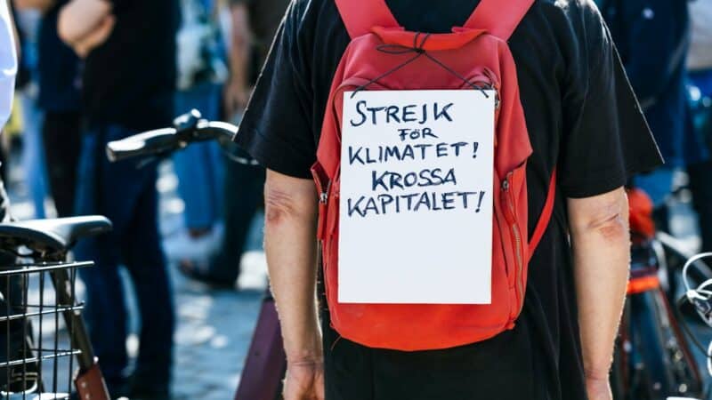 Stalo žaidimų vakarai su draugais: kaip iš paprasto susitikimo susikurti smagią ir reguliarią tradiciją