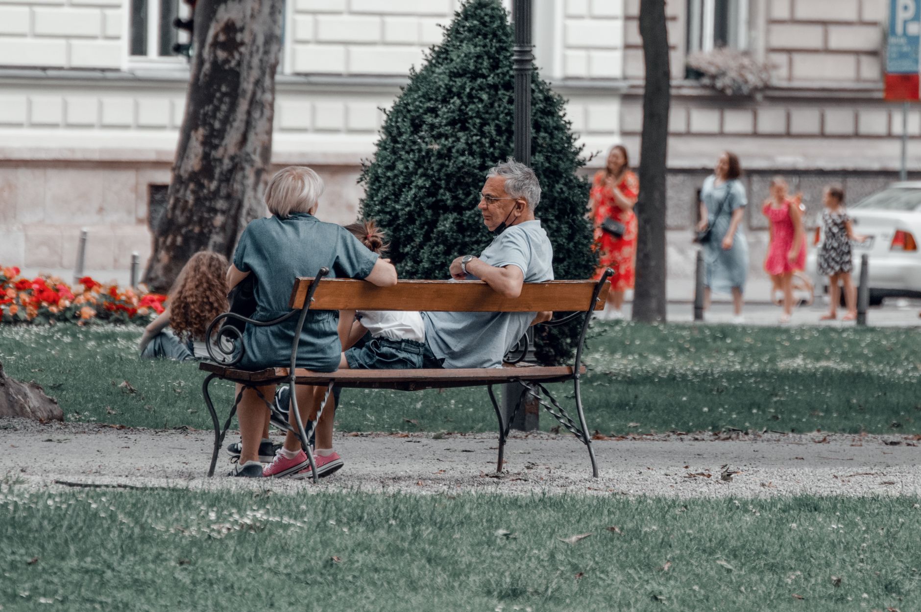 Vakaras parke be telefono: kaip atgaivinti vasaros laisvalaikį mieste ir iš tiesų pailsėti