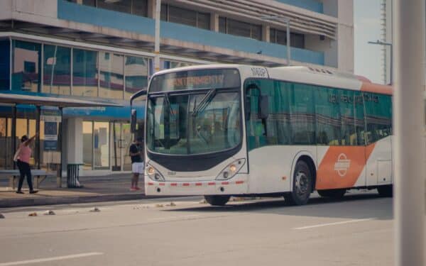 Viešojo transporto ateitis: kaip nacionalinė politika gali pakeisti kasdienes keliones miestuose ir regionuose
