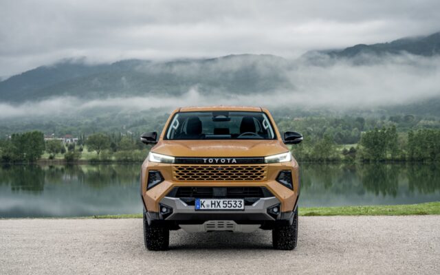 „Toyota Hilux 2.8“ dalinis hibridas jau atvyko į „Toyota“ atstovybes Lietuvoje