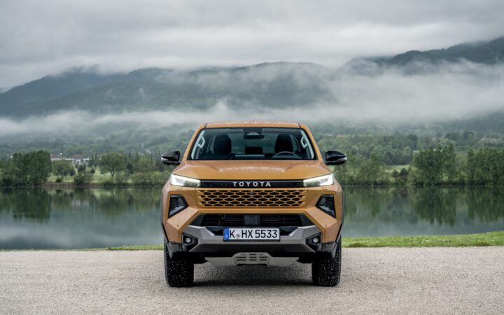 „Toyota Hilux 2.8“ dalinis hibridas jau atvyko į „Toyota“ atstovybes Lietuvoje