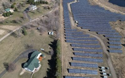 Bendruomenių saulės parkai ir daugiabučių kvartalai: kaip gyventojai gali patys gaminti energiją be nuosavo stogo