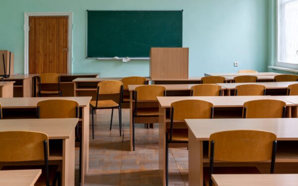 Diskusijos dėl švietimo finansavimo perskirstymo: kas išloš ir ką tai gali kainuoti mokykloms regionuose