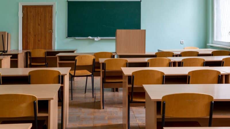 Diskusijos dėl švietimo finansavimo perskirstymo: kas išloš ir ką tai gali kainuoti mokykloms regionuose