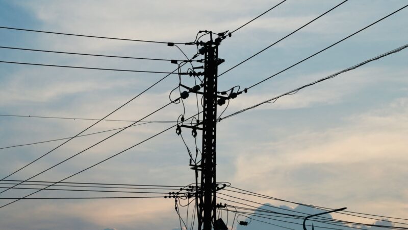 Elektros rinkos liberalizavimas įgauna pagreitį: ką turi žinoti namų ūkiai ir smulkus verslas