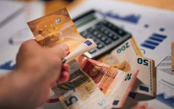 Indėlių palūkanos ir terminai Lietuvoje: kaip pasirinkti taupymo priemonę, kuri tinka būtent jums