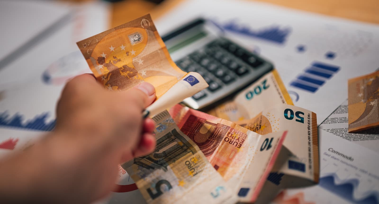 Indėlių palūkanos ir terminai Lietuvoje: kaip pasirinkti taupymo priemonę, kuri tinka būtent jums