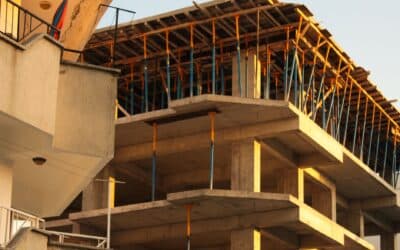 Individualaus namo statybos biudžetas: kaip realistiškai planuoti išlaidas ir išvengti nemalonių staigmenų
