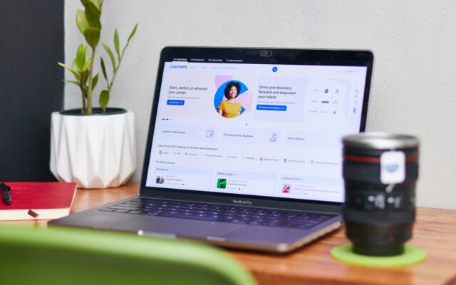 Darbo paieškoje atsirado naujos taisyklės: ką būtina žinoti apie DI filtrus ir „LinkedIn“?