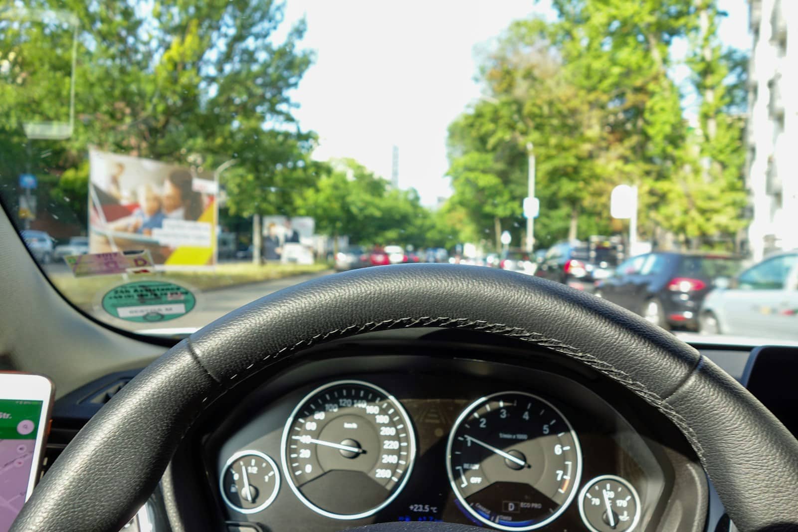 Kasdienės išlaidos automobiliui: kaip įvertinti tikrąją nuosavo transporto kainą ir kada verta svarstyti alternatyvas