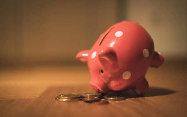 Nenumatyti finansiniai rūpesčiai: kaip Lietuvoje susikurti saugią pinigų rezervą be didelio spaudimo biudžetui