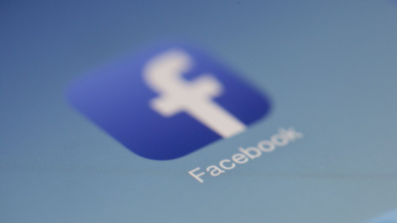 Istorinis teismas prieš „Meta“: sprendimas gali visiems laikams pakeisti „Instagram“ ir „Facebook“