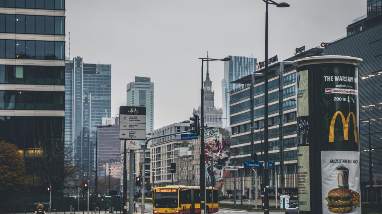 Lenkijos ekonominis stebuklas stebina Europą: nuo skurdžios kaimynės iki didžiųjų valstybių stalo