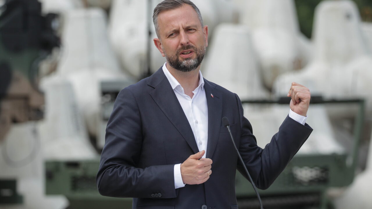 Lenkija ir Ispanija už 5,4 mlrd. eurų kartu pirks „Airbus“ degalų papildymo orlaivius