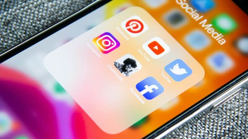 Socialinių tinklų privatumo nustatymai: 20 minučių gidas, padėsiantis paslėpti daugiau asmeninių duomenų