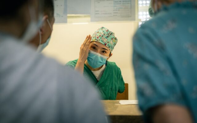 Nauja medicininio turizmo kryptis stebina: dėl vėžio gydymo pacientai skrenda į Kiniją