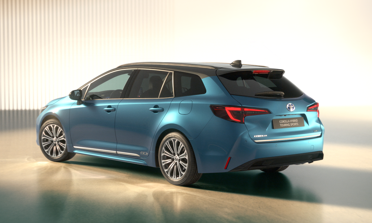„Toyota“ išskirtinėmis versijomis mini „Corolla“ 60-metį