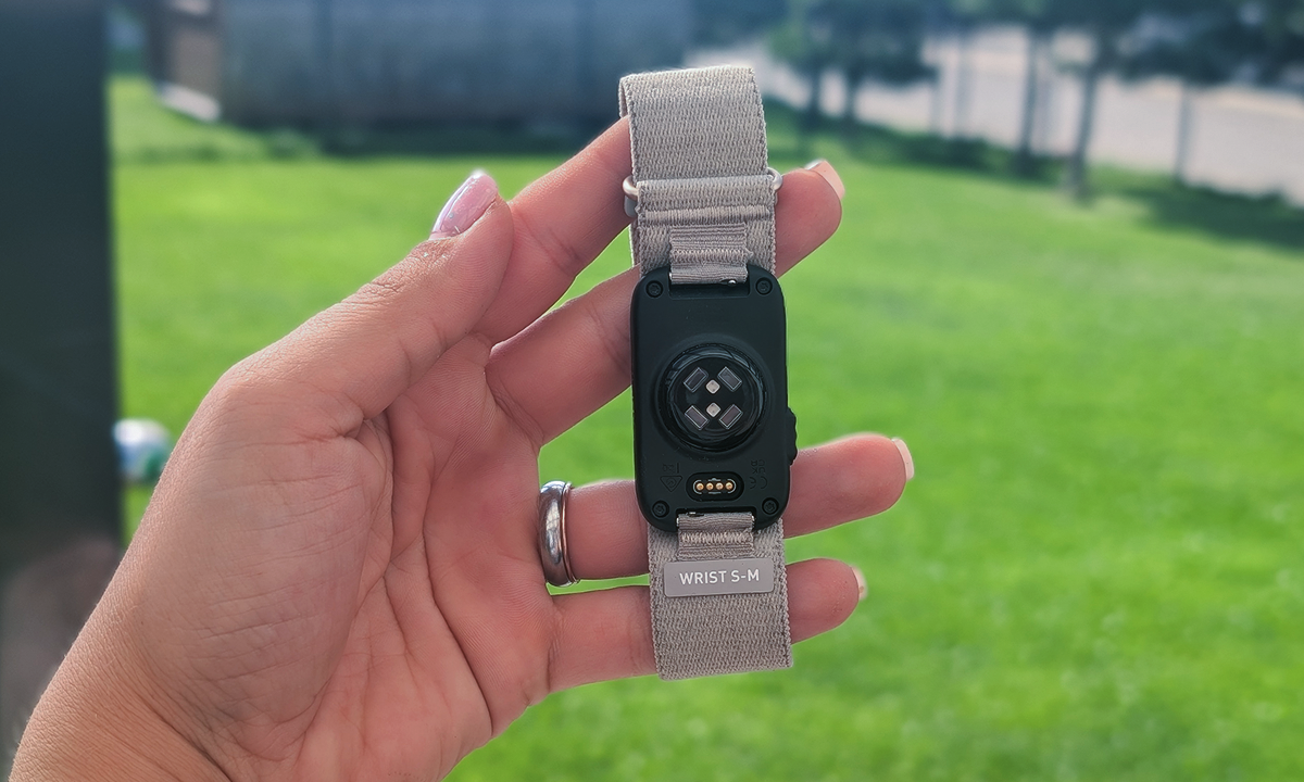 „Garmin Cirqa“ apžvalga: ar verta tiek mokėti už apyrankę be jokio ekrano?